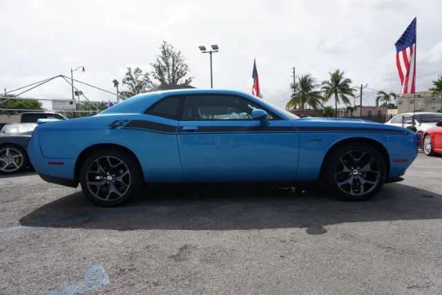 2016 Dodge Challenger R/T Plus