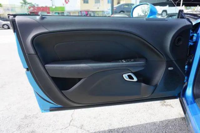2016 Dodge Challenger R/T Plus