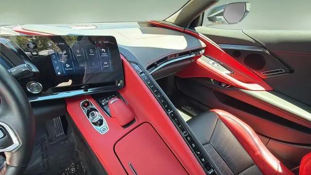 2024 Chevrolet Corvette Stingray RWD Convertible 2LT