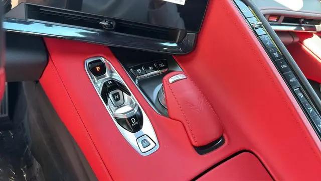 2024 Chevrolet Corvette Stingray RWD Convertible 2LT