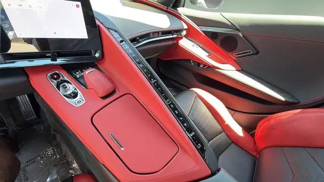 2024 Chevrolet Corvette Stingray RWD Convertible 2LT
