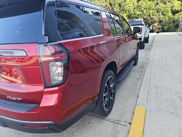 2021 Chevrolet Suburban 4WD RST