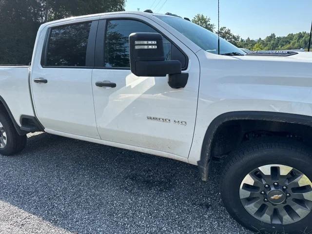 2021 Chevrolet Silverado 2500HD 4WD Crew Cab Standard Bed Custom