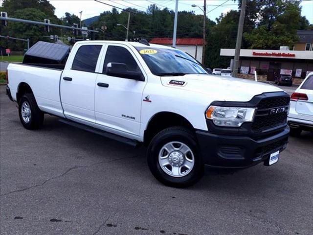 2022 RAM 3500 Tradesman Crew Cab 4x4 8 Box