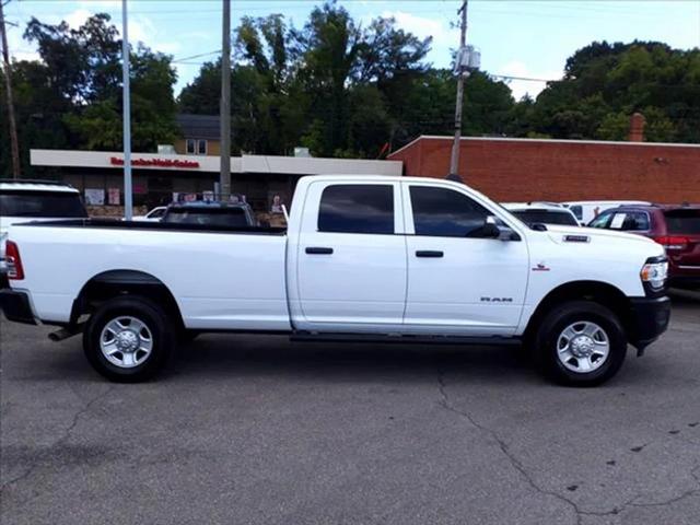 2022 RAM 3500 Tradesman Crew Cab 4x4 8 Box