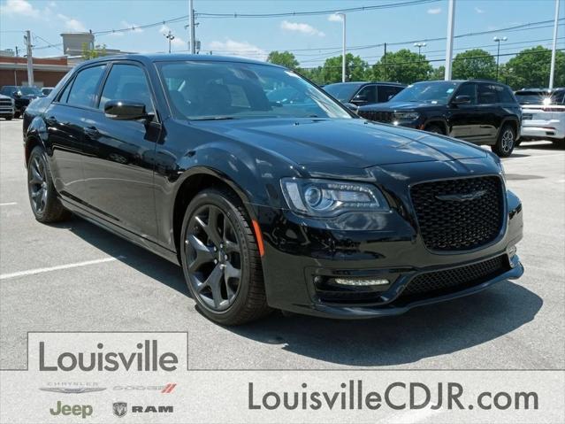 2023 Chrysler 300 Touring L