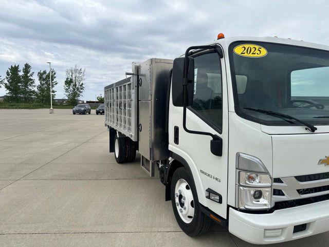 2025 Chevrolet 5500 wt