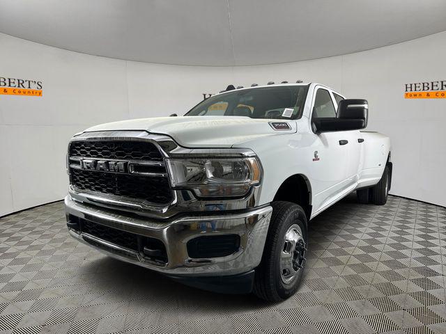 2024 RAM Ram 3500 RAM 3500 TRADESMAN CREW CAB 4X4 8 BOX