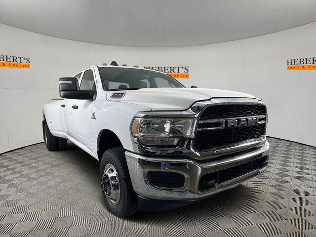 2024 RAM Ram 3500 RAM 3500 TRADESMAN CREW CAB 4X4 8 BOX