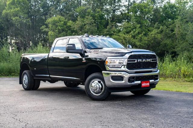 2024 RAM Ram 3500 RAM 3500 TRADESMAN CREW CAB 4X4 8 BOX