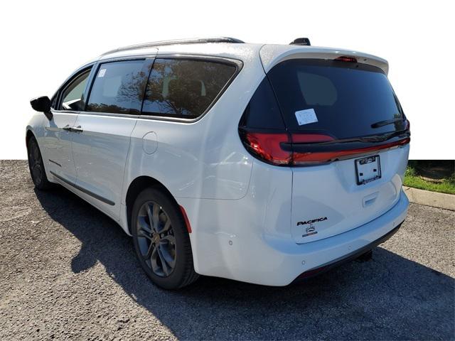 2024 Chrysler Pacifica PACIFICA TOURING L