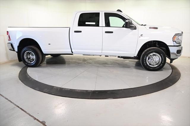 2024 RAM Ram 3500 RAM 3500 TRADESMAN CREW CAB 4X4 8 BOX