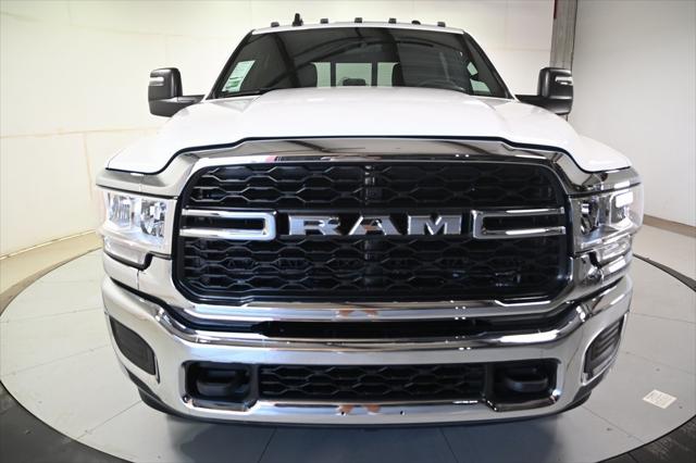 2024 RAM Ram 3500 RAM 3500 TRADESMAN CREW CAB 4X4 8 BOX