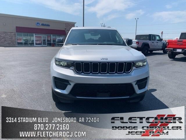 2024 Jeep Grand Cherokee GRAND CHEROKEE LAREDO X 4X2