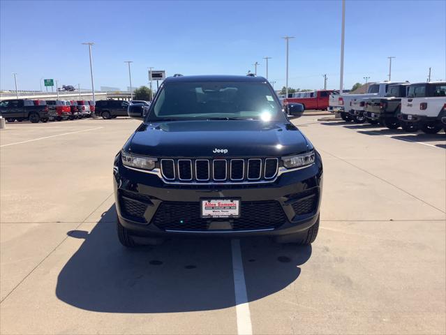 2024 Jeep Grand Cherokee GRAND CHEROKEE LAREDO X 4X2