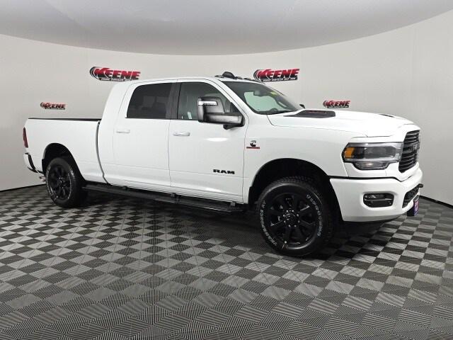 2024 RAM Ram 3500 RAM 3500 LARAMIE MEGA CAB 4X4 64 BOX