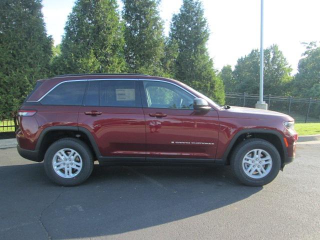 2024 Jeep Grand Cherokee GRAND CHEROKEE LAREDO 4X4