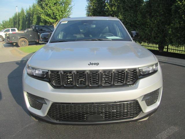 2024 Jeep Grand Cherokee GRAND CHEROKEE ALTITUDE 4X4