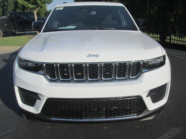 2024 Jeep Grand Cherokee GRAND CHEROKEE LAREDO 4X4