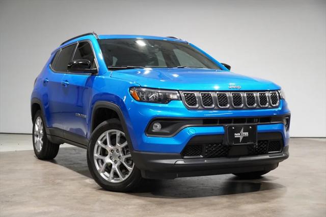 2023 Jeep Compass Latitude Lux FWD