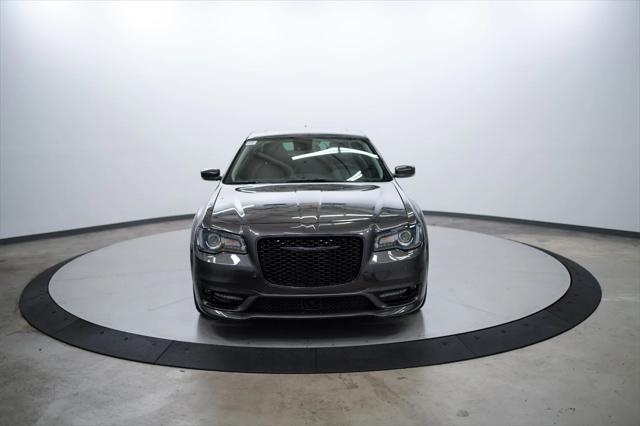 2023 Chrysler 300 Touring L