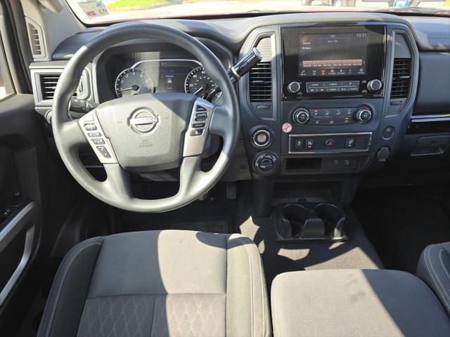 2023 Nissan Titan Crew Cab SV 4x4