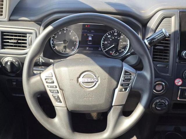 2023 Nissan Titan Crew Cab SV 4x4