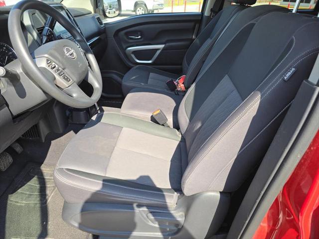 2023 Nissan Titan Crew Cab SV 4x4