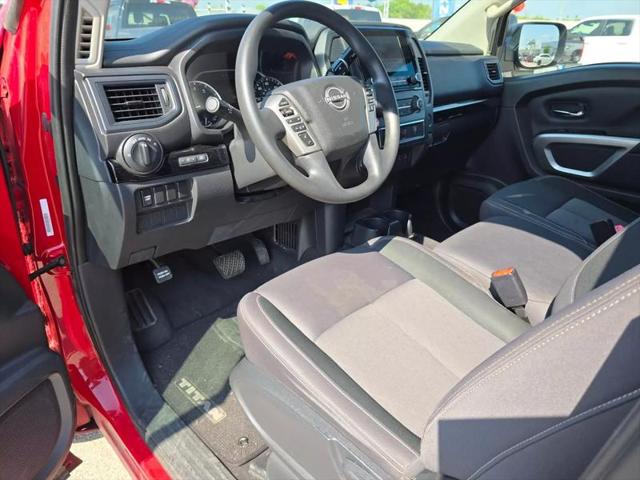 2023 Nissan Titan Crew Cab SV 4x4