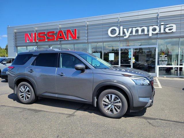 2023 Nissan Pathfinder SL 4WD