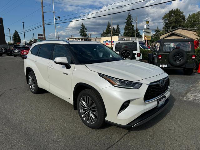 2021 Toyota Highlander Hybrid Platinum