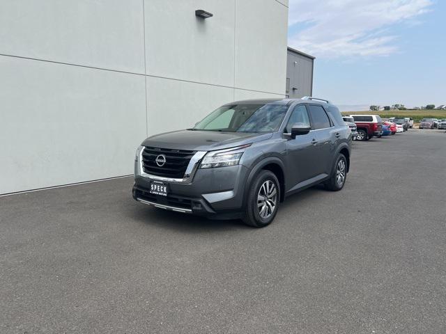 2022 Nissan Pathfinder SL 4WD