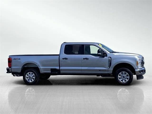 2023 Ford F-350 XLT