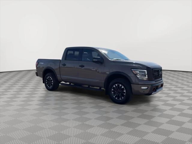 2023 Nissan TITAN Crew Cab PRO-4X 4x4