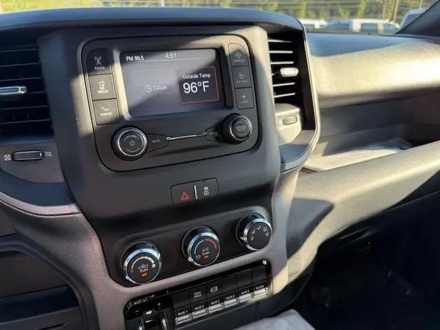 2024 Ram 4500 Chassis Tradesman/SLT