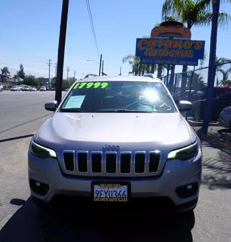 2019 Jeep Cherokee Latitude FWD for sale in Bakersfield, CA