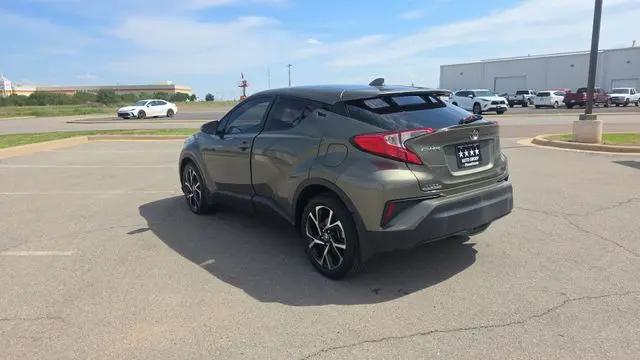 2021 Toyota C-HR XLE