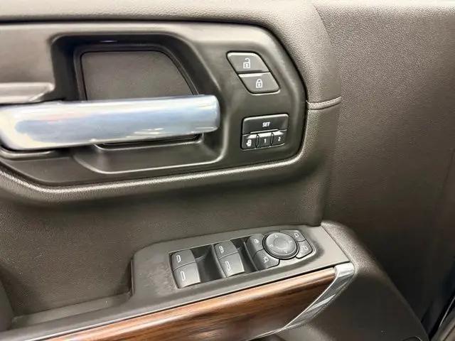 2021 GMC Sierra 1500 4WD Crew Cab Short Box SLT