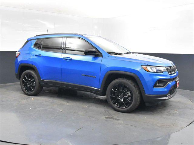 2025 Jeep Compass COMPASS LATITUDE 4X4