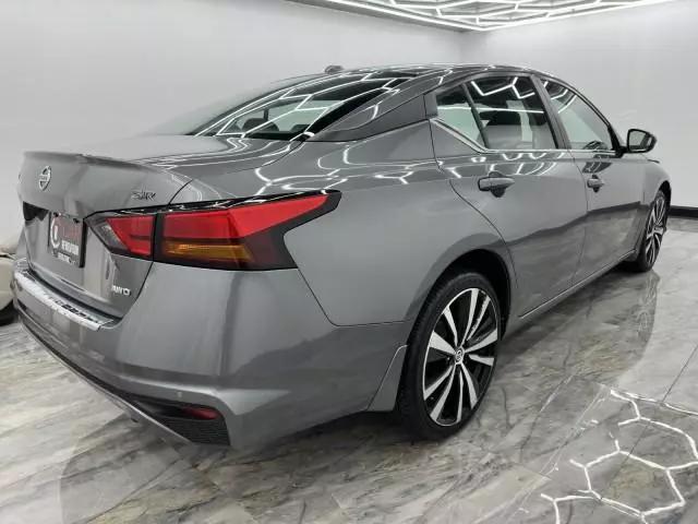 2022 Nissan Altima SR Intelligent AWD