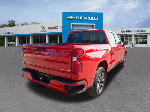 2023 Chevrolet Silverado 1500 4WD Crew Cab Short Bed Custom