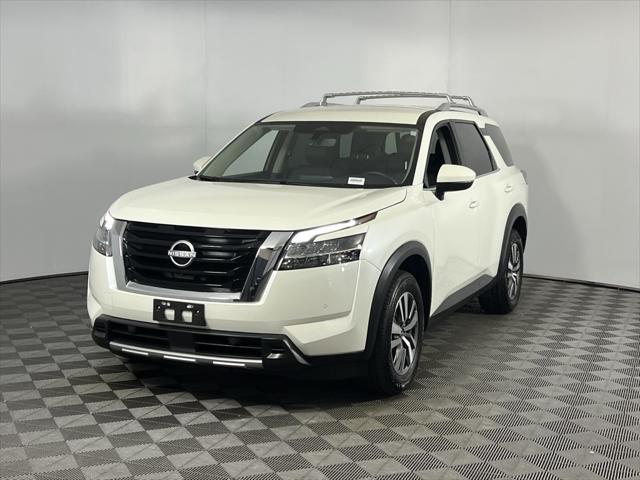 2023 Nissan Pathfinder SL FWD