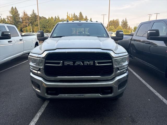 2024 RAM 3500 Tradesman Crew Cab 4x4 8 Box