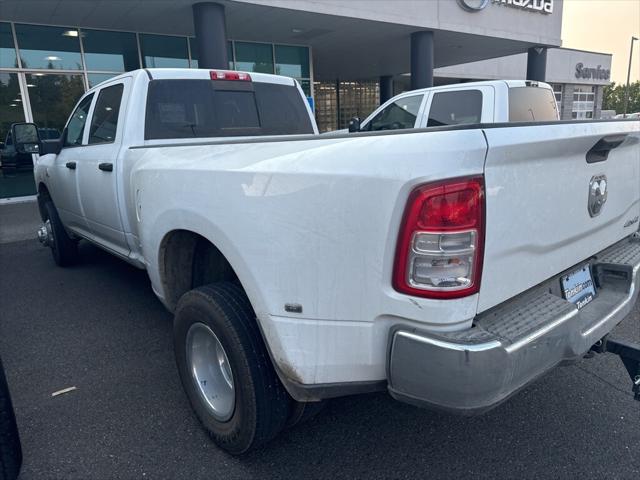 2024 RAM 3500 Tradesman Crew Cab 4x4 8 Box