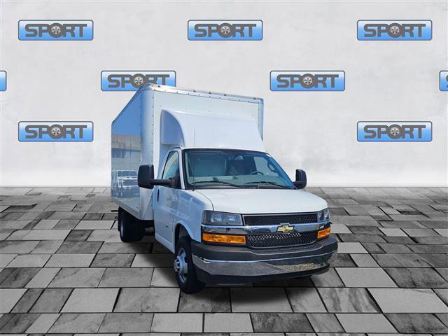 2024 Chevrolet Express Cutaway Work Van
