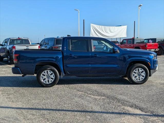 2022 Nissan Frontier Crew Cab SV 4x2