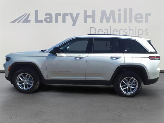 2023 Jeep Grand Cherokee Laredo X 4x2