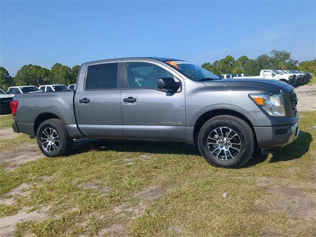 2023 Nissan TITAN Crew Cab SV 4x2