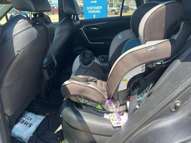 2019 Toyota RAV4 Hybrid XSE 2019 Toyota RAV4 Hybrid XSE