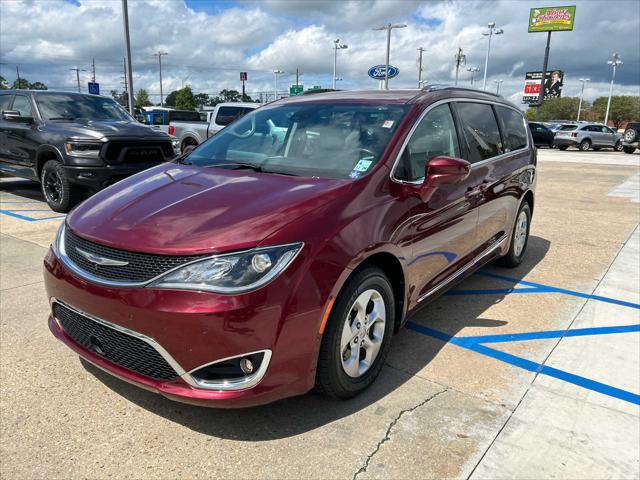 2017 Chrysler Pacifica Touring-L Plus